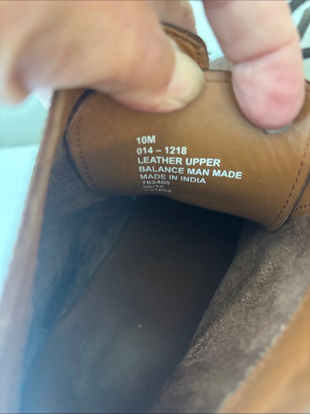 Stafford Men's Brown Leather Wingtip Chukka Boots